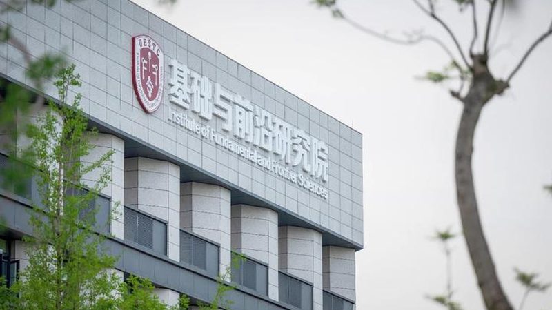 肖特基二极管与普通二极管：关键差异与选型策略