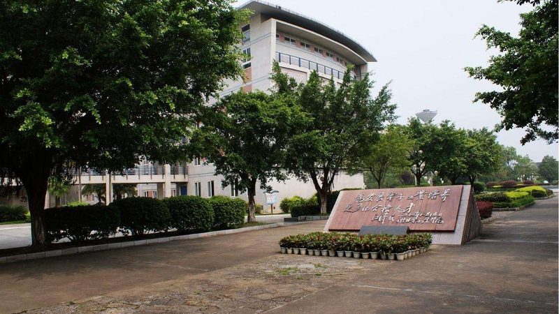时间继电器：揭秘其工作原理与应用场景**